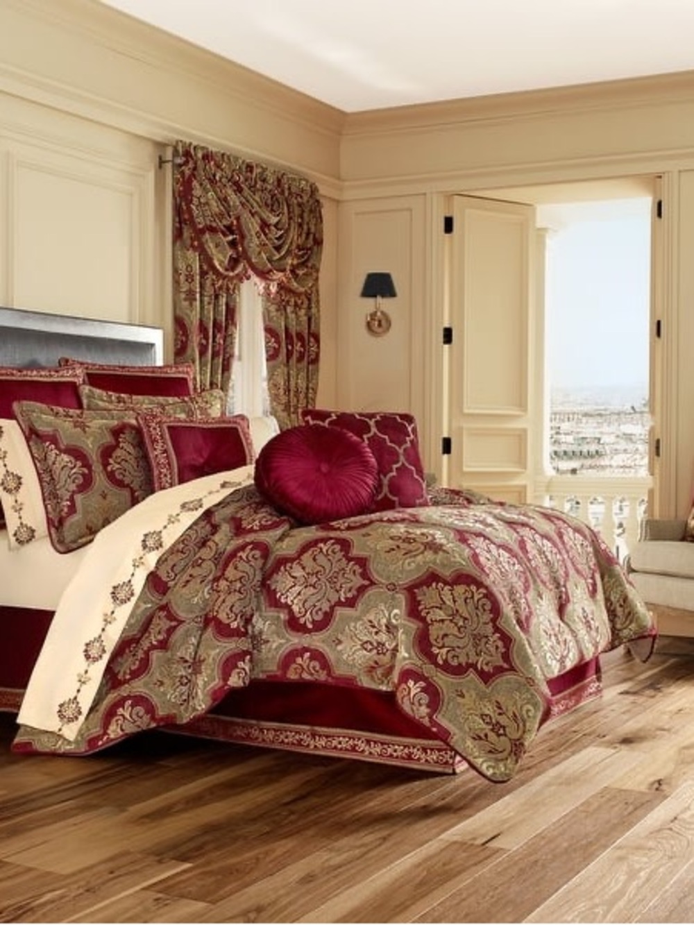 J Queen New York Maribella Comforter Set, Queen - Crimson NEW